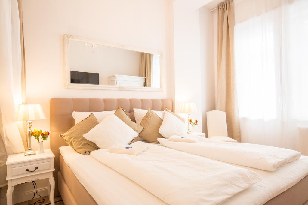 Fritz By Rockchair Apartments L Superhost Status L 3 Bedrooms Boxspringbeds 2 Bathrooms 2 Kitchen - Cozy Family & Business Flair Welcomes You! Berlin Exterior photo